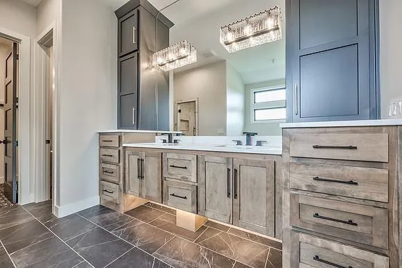 $1,025,190 | 9718 West 176th Terrace, Overland Park, KS 66013