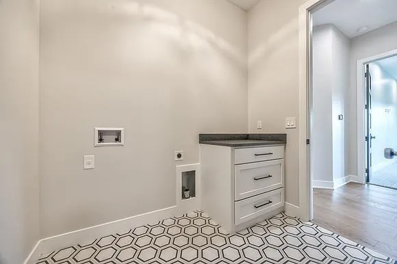 $1,025,190 | 9718 West 176th Terrace, Overland Park, KS 66013