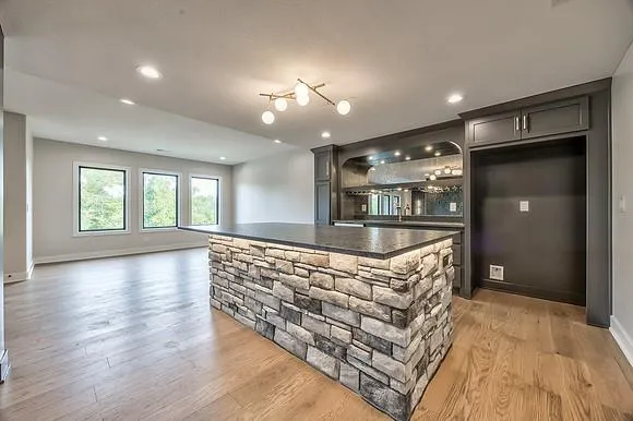 $1,025,190 | 9718 West 176th Terrace, Overland Park, KS 66013