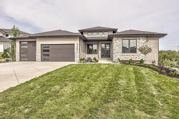 $1,025,190 | 9718 West 176th Terrace, Overland Park, KS 66013