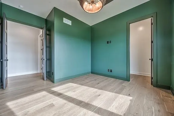 $1,025,190 | 9718 West 176th Terrace, Overland Park, KS 66013