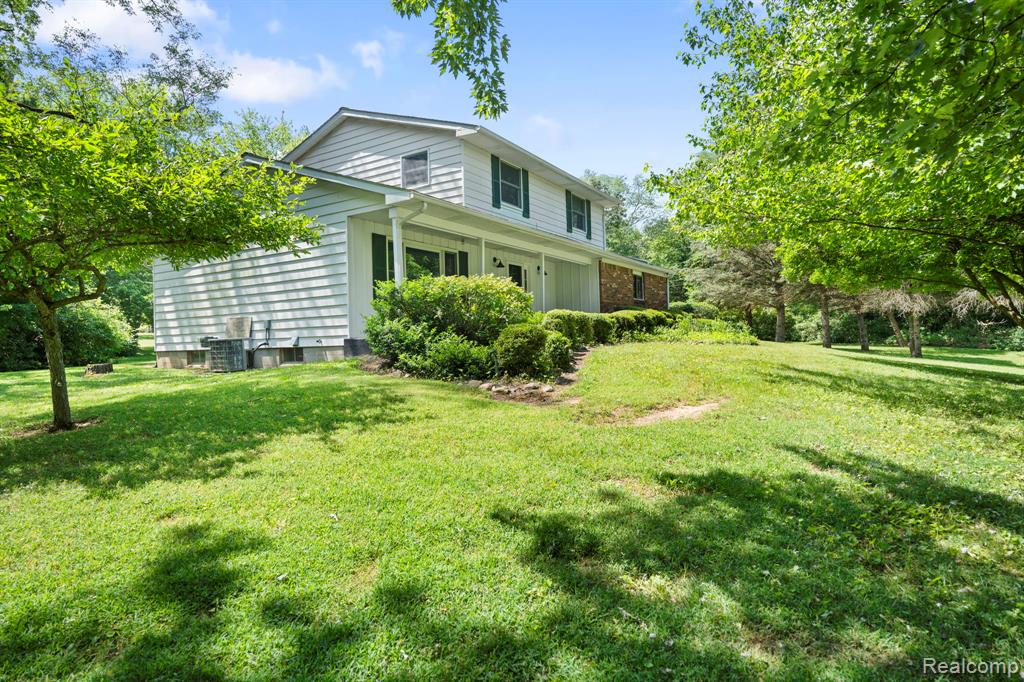 350 Mack Road Leonard, MI 48367 - Photo 3 of 46