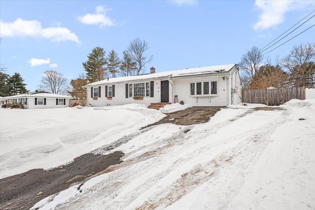 67 Jeannine Road Bellingham, MA 02019 - Photo 2 of 27 Gallery Image 2