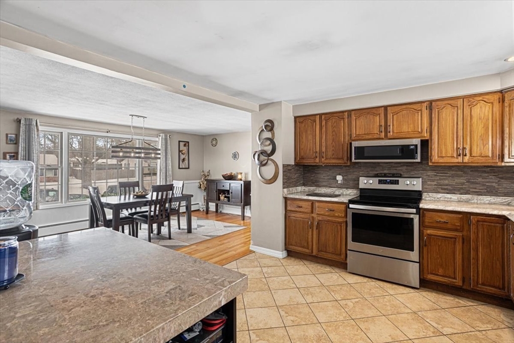 67 Jeannine Road Bellingham, MA 02019 - Photo 6 of 27 Gallery Image 6