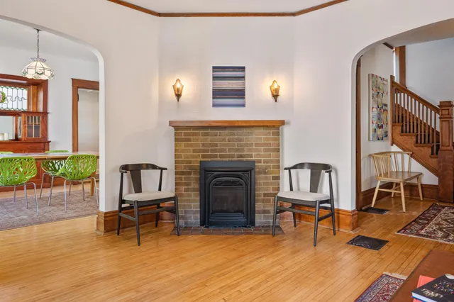 $525,000 | 2101 Scudder Street, St. Paul, MN 55108