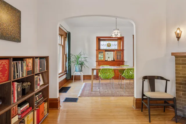 $525,000 | 2101 Scudder Street, St. Paul, MN 55108