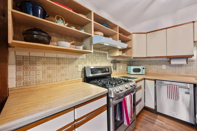 $525,000 | 2101 Scudder Street, St. Paul, MN 55108