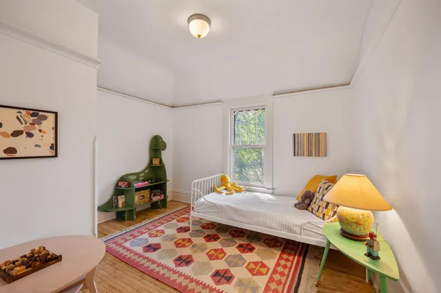 $525,000 | 2101 Scudder Street, St. Paul, MN 55108