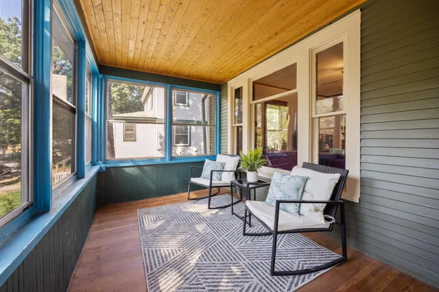 $525,000 | 2101 Scudder Street, St. Paul, MN 55108