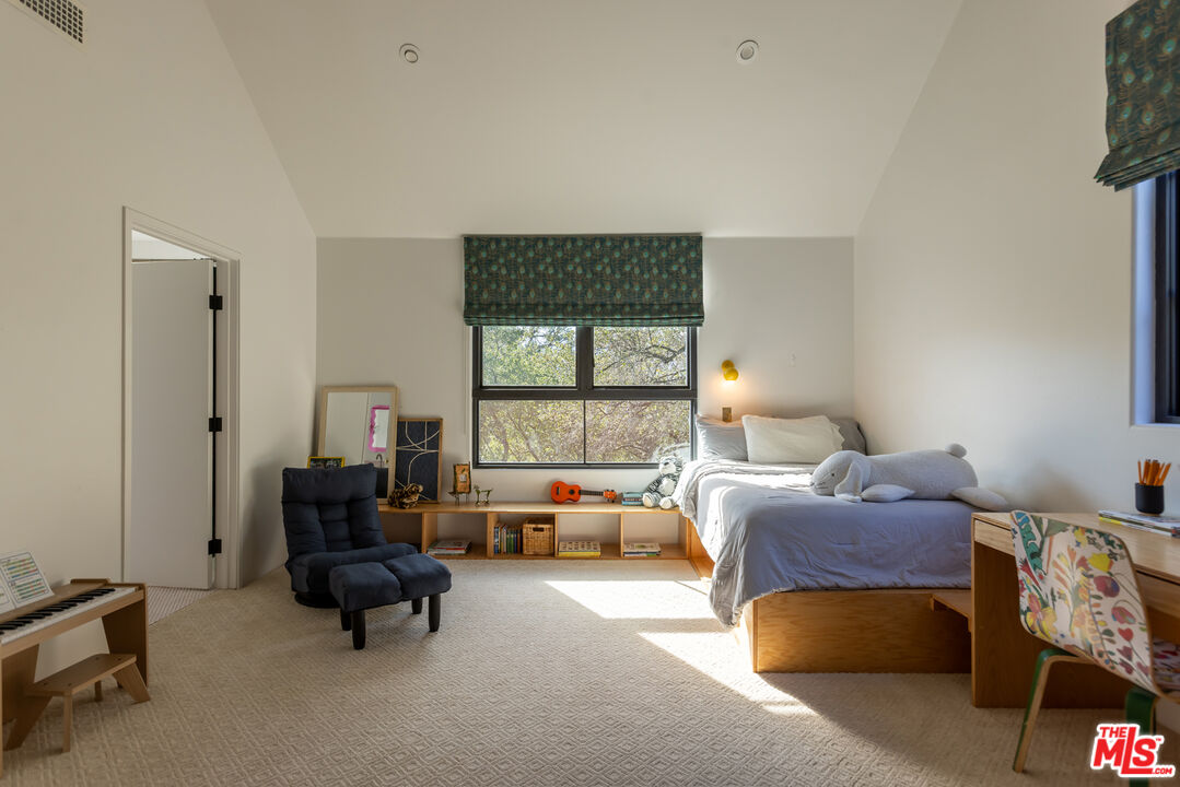 21165 Entrada Road Topanga, CA 90290 - Photo 38 of 64