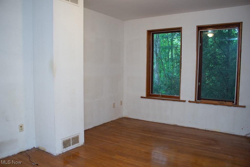 11630 Butternut Road Chardon, OH 44024 - Photo 28 of 35 Bedroom 3