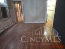 622 Riddle Road Cincinnati, OH 45220 - Photo 11 of 33 Gallery Image 11