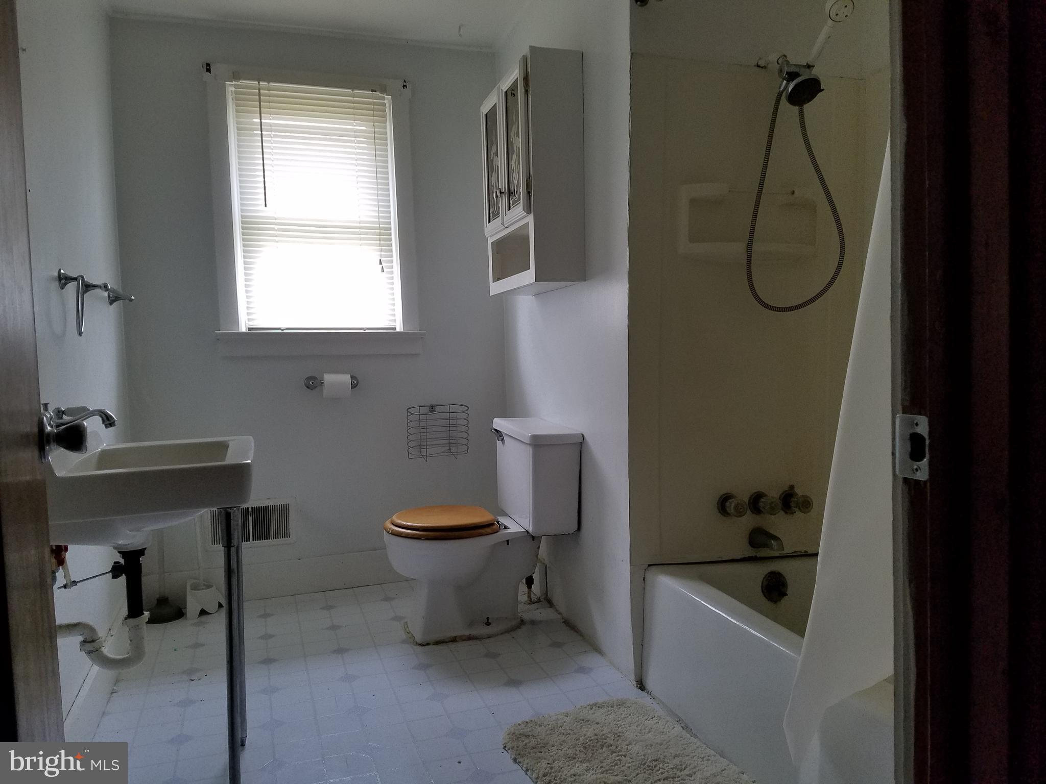 1536 North Stepney Road Aberdeen, MD 21001 - Photo 10 of 16 Bath