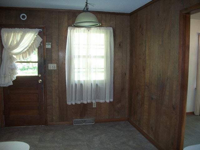 869 Olmstead Road Olmstead, KY 42265 - Photo 4 of 23 Gallery Image 4