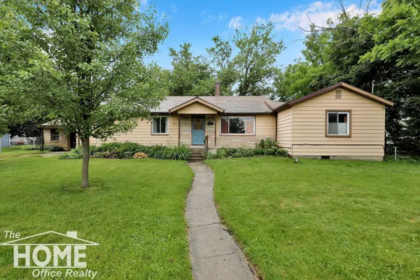 $175,000 | 204 East McArthur Street, Corunna, MI 48817