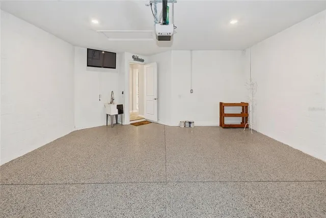 $4,400 | 10109 Milky Way Circle, Sarasota, FL 34241