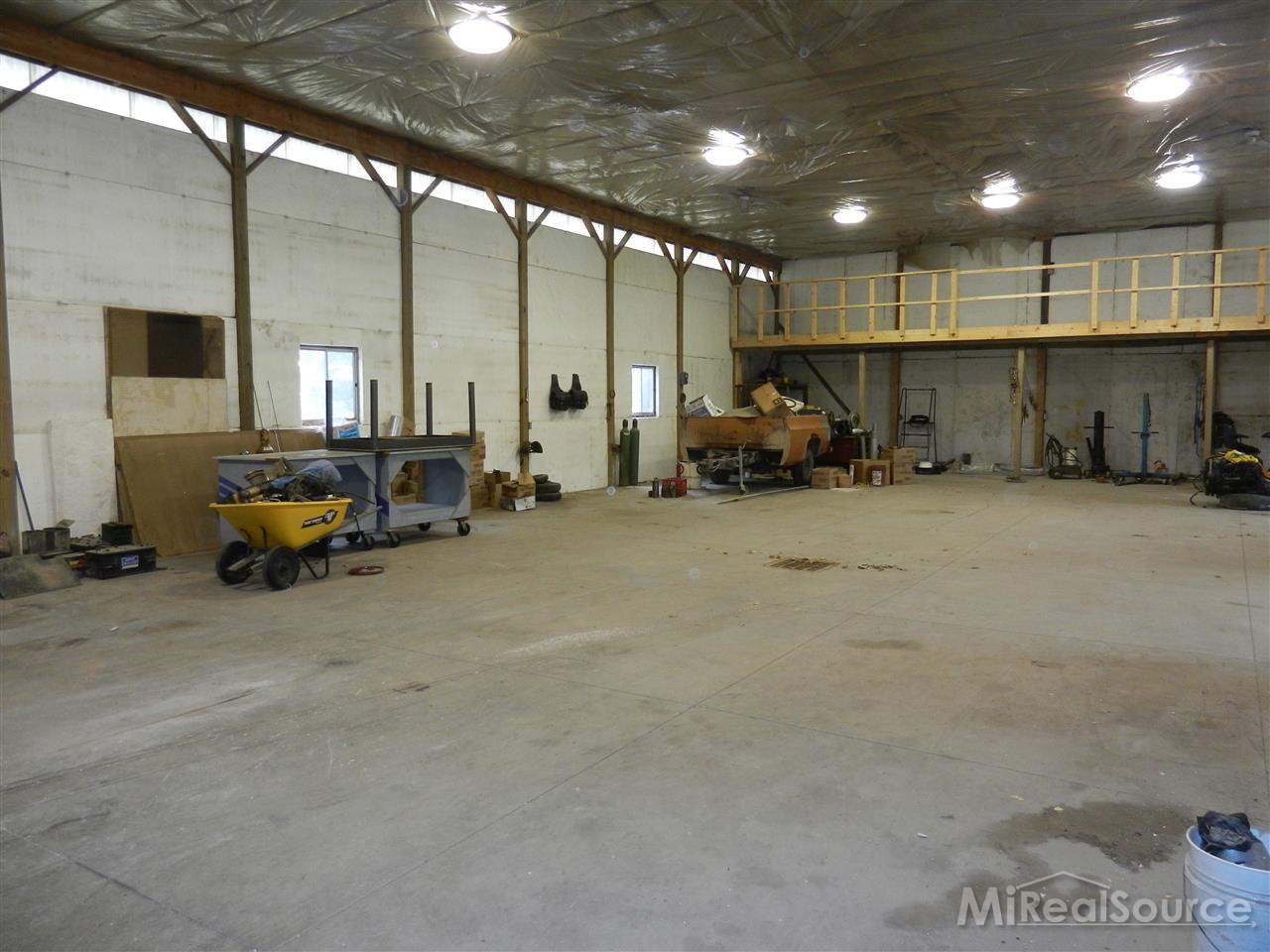 18350 Pratt Road Armada, MI 48005 - Photo 27 of 30 31182640-26.JPG
