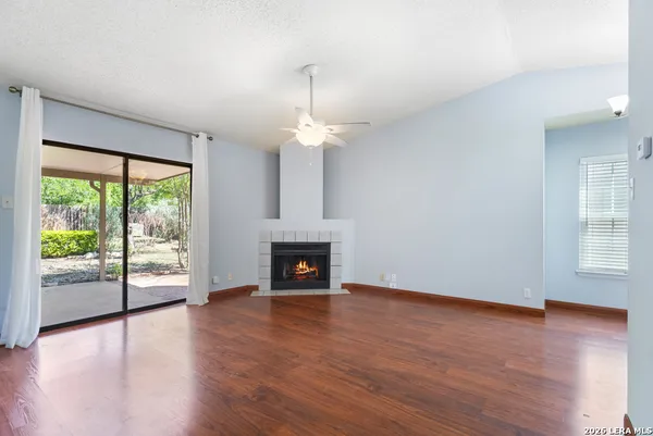 $1,295 | 9929 Village Briar, San Antonio, TX 78250