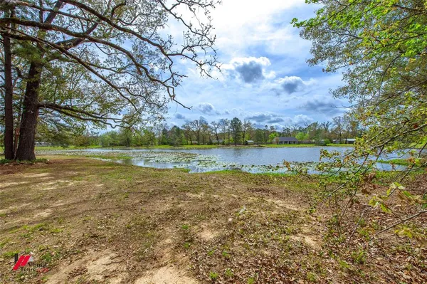 $450,000 | 7784 North Lakeshore Drive, Shreveport, LA 71107