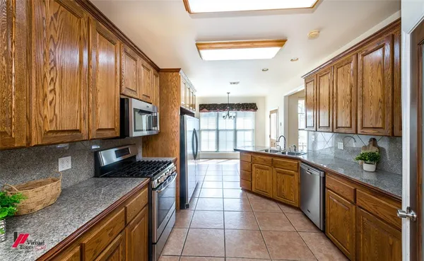$450,000 | 7784 North Lakeshore Drive, Shreveport, LA 71107
