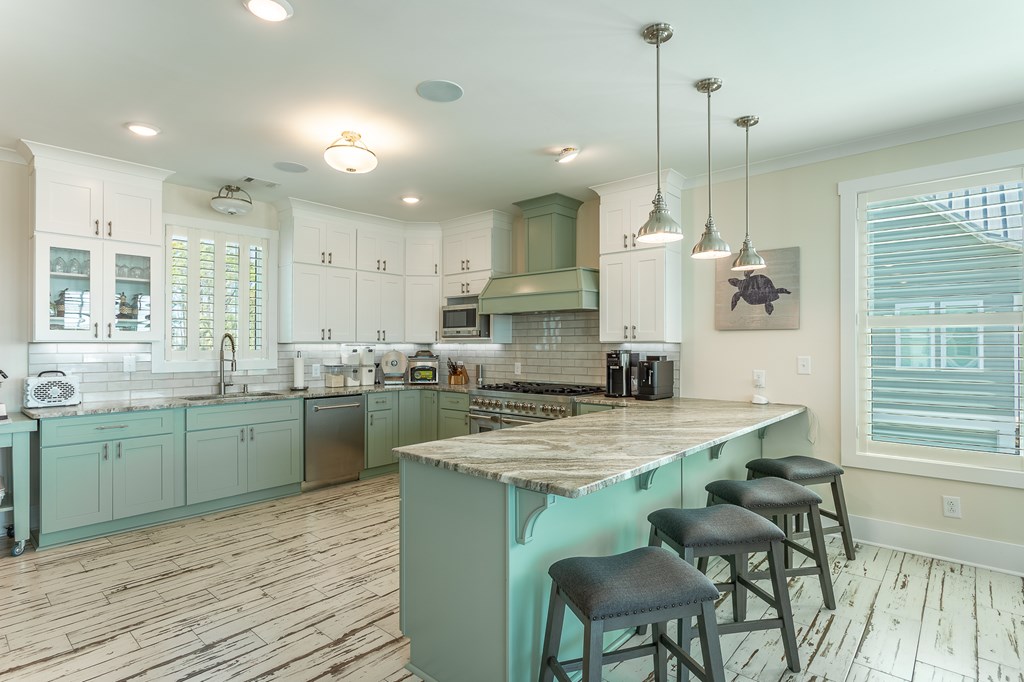 708 East Pine Avenue St. George Island, FL 32328 - Photo 6 of 78