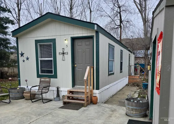 $749,900 | 109 Adams Street, Horseshoe Bend, ID 83629