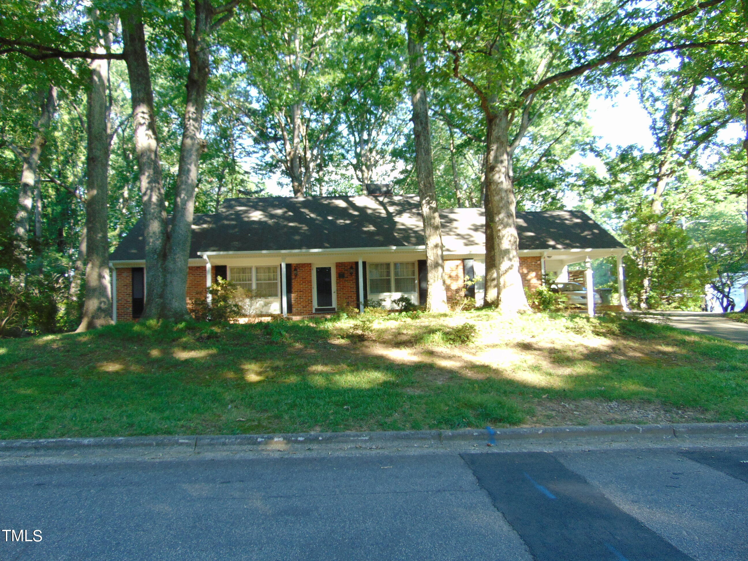 5400 Emerson Drive Raleigh, NC 27609 - Photo 1 of 55 DSC02616