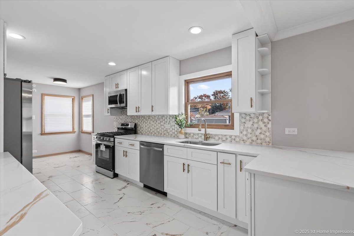 9733 South Springfield Avenue Evergreen Park, IL 60805 - Photo 11 of 37