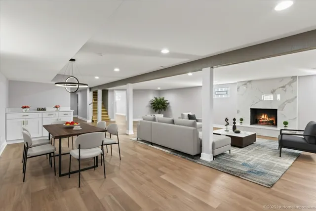 $515,000 | 9733 South Springfield Avenue, Evergreen Park, IL 60805