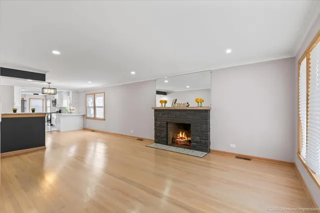 $515,000 | 9733 South Springfield Avenue, Evergreen Park, IL 60805