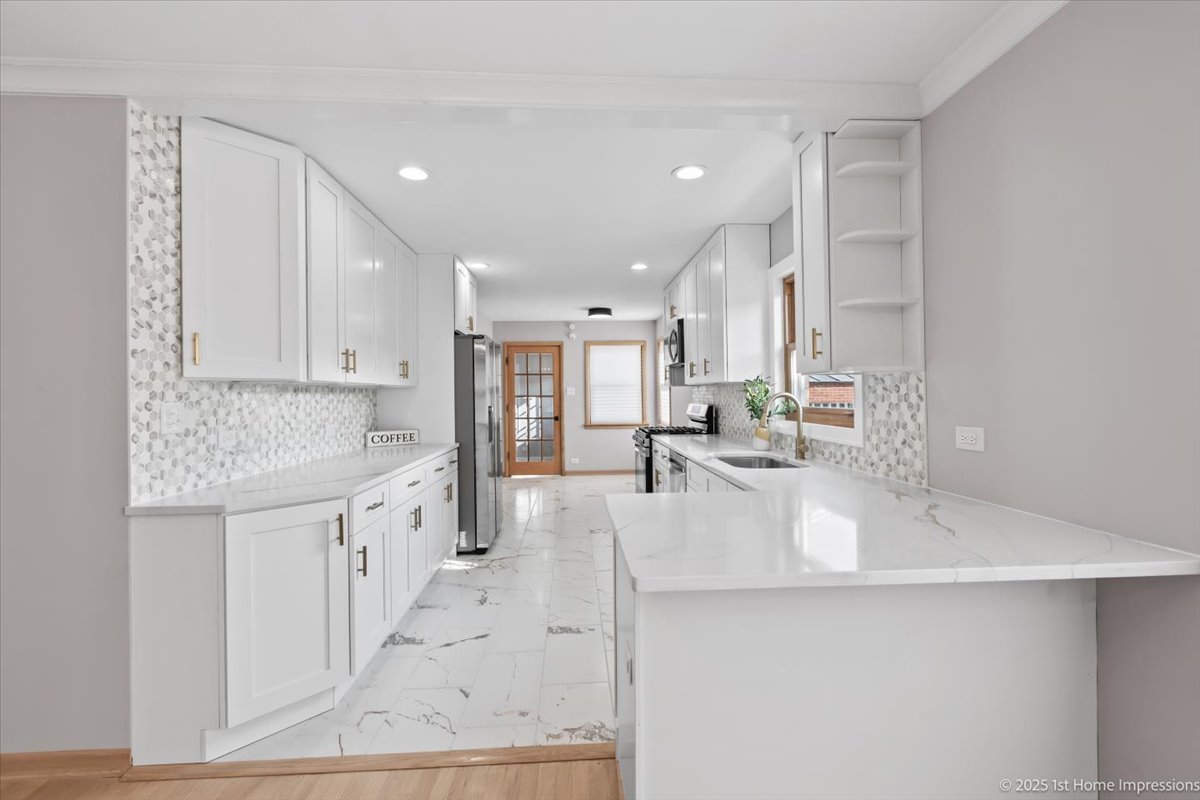 9733 South Springfield Avenue Evergreen Park, IL 60805 - Photo 8 of 37