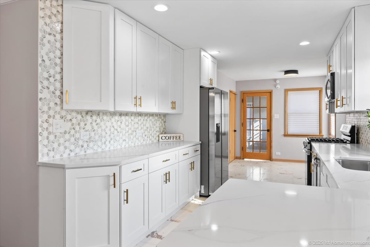 9733 South Springfield Avenue Evergreen Park, IL 60805 - Photo 10 of 37