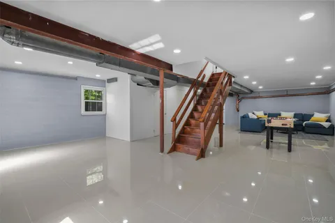 $1,525,000 | 63 Underhill Road, Scarsdale, NY 10583