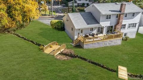 $1,525,000 | 63 Underhill Road, Scarsdale, NY 10583