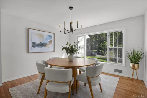 $1,525,000 | 63 Underhill Road, Scarsdale, NY 10583