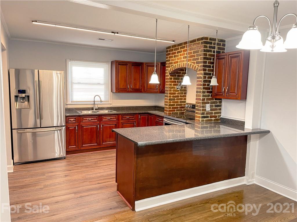 3939 Tillman Road Charlotte, NC 28208 - Photo 8 of 22