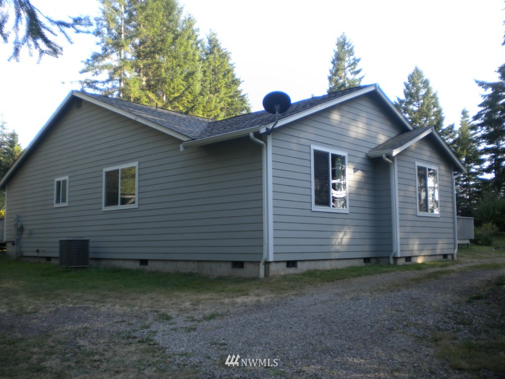 4080 Southwest Lake Helena Road Port Orchard, WA 98367 - Photo 3 of 25 Gallery Image 3