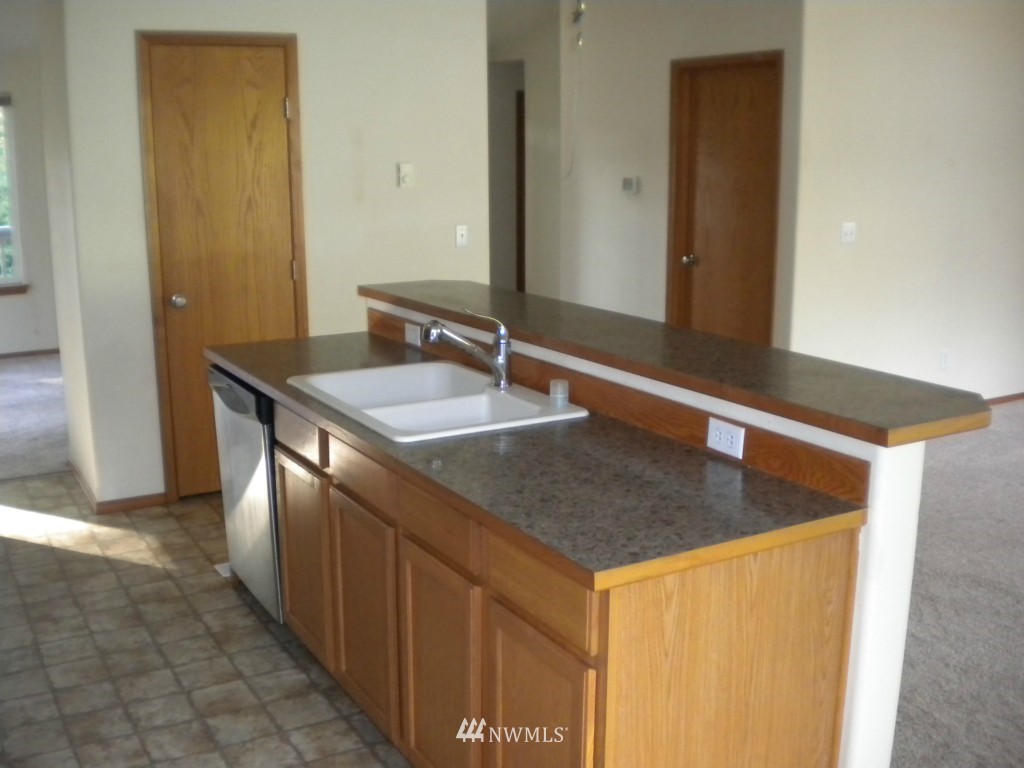 4080 Southwest Lake Helena Road Port Orchard, WA 98367 - Photo 9 of 25 Gallery Image 9