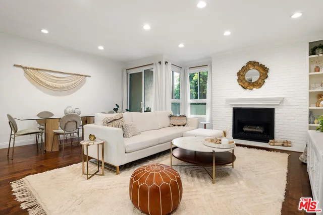 $1,099,000 | 12115 San Vicente Boulevard, Unit 207, Los Angeles, CA 90049