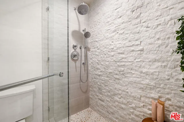 $1,099,000 | 12115 San Vicente Boulevard, Unit 207, Los Angeles, CA 90049