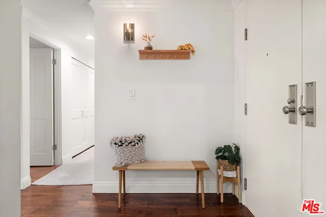 $1,099,000 | 12115 San Vicente Boulevard, Unit 207, Los Angeles, CA 90049