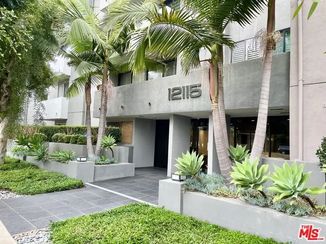 $1,099,000 | 12115 San Vicente Boulevard, Unit 207, Los Angeles, CA 90049