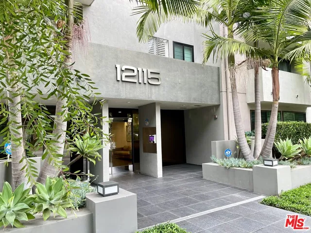 $1,099,000 | 12115 San Vicente Boulevard, Unit 207, Los Angeles, CA 90049
