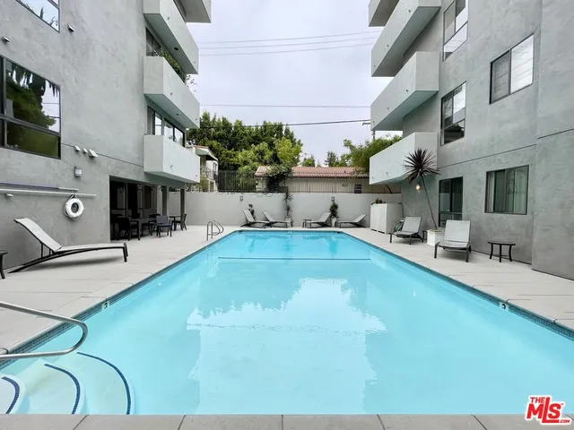 $1,099,000 | 12115 San Vicente Boulevard, Unit 207, Los Angeles, CA 90049