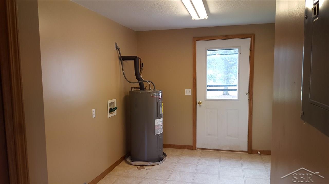 10457 Carr Road St. Charles, MI 48655 - Photo 9 of 11 31268939-8.JPG