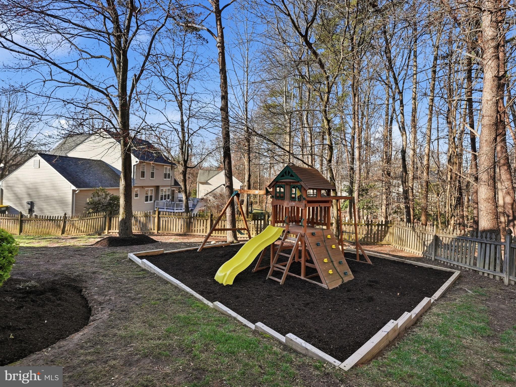 9115 Northedge Drive Springfield, VA 22153 - Photo 10 of 55 a view of a outdoor space