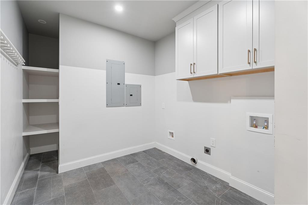 2094 Azalea Circle Decatur, GA 30033 - Photo 28 of 41