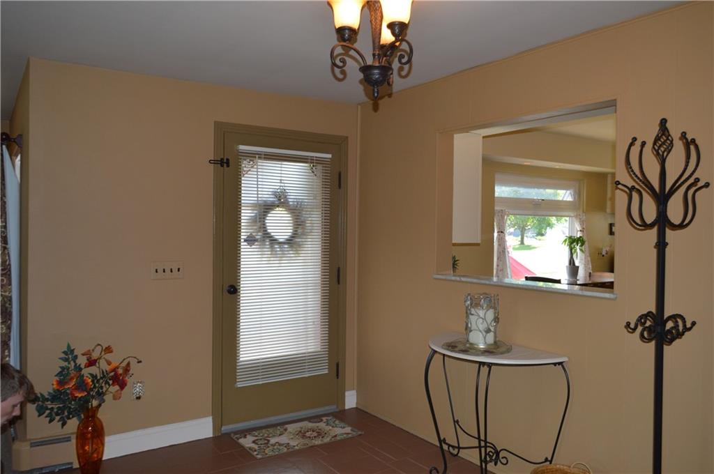 109 Artlee Avenue Butler, PA 16001 - Photo 6 of 36 Gallery Image 6