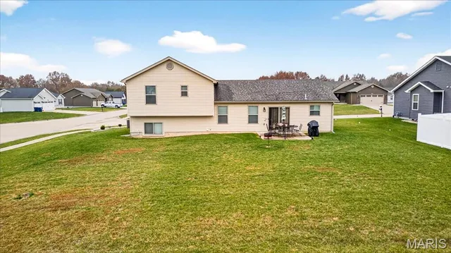 $290,000 | 517 Wild Oats Drive, Wright City, MO 63390