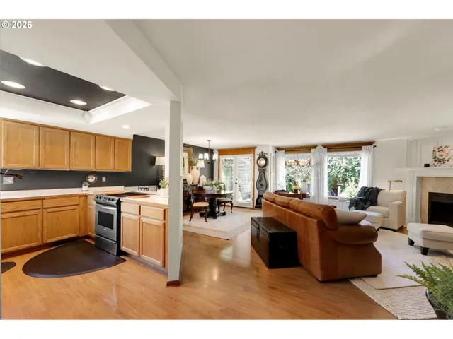 $424,900 | 2776 Dayna Lane, Eugene, OR 97408